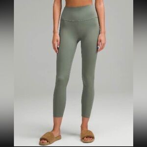 Lululemon Align HR pant 25". NWT size 4